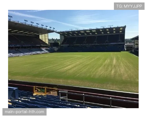 天气因素或影响：伯恩利主场草皮积水，技术流球队受限